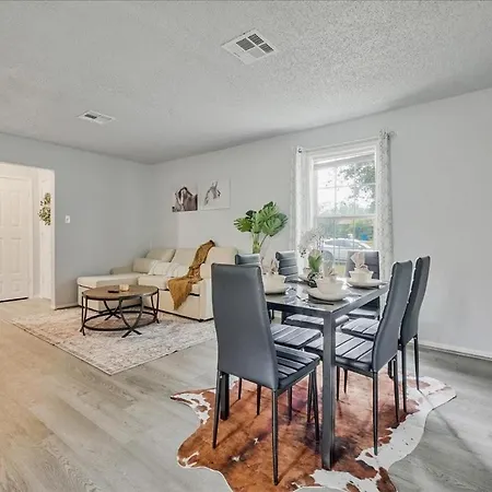 311 Cozy Alamo Home Near Downtown San Antonio